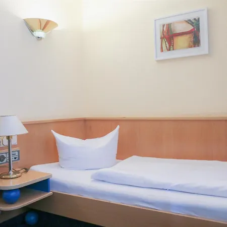 Otel Muehlhaeuser Hof 4*