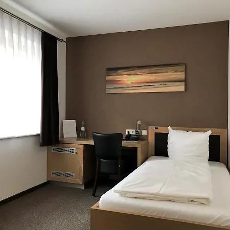 Hotel Muehlhaeuser Hof Und Stadtmauer Mühlhausen